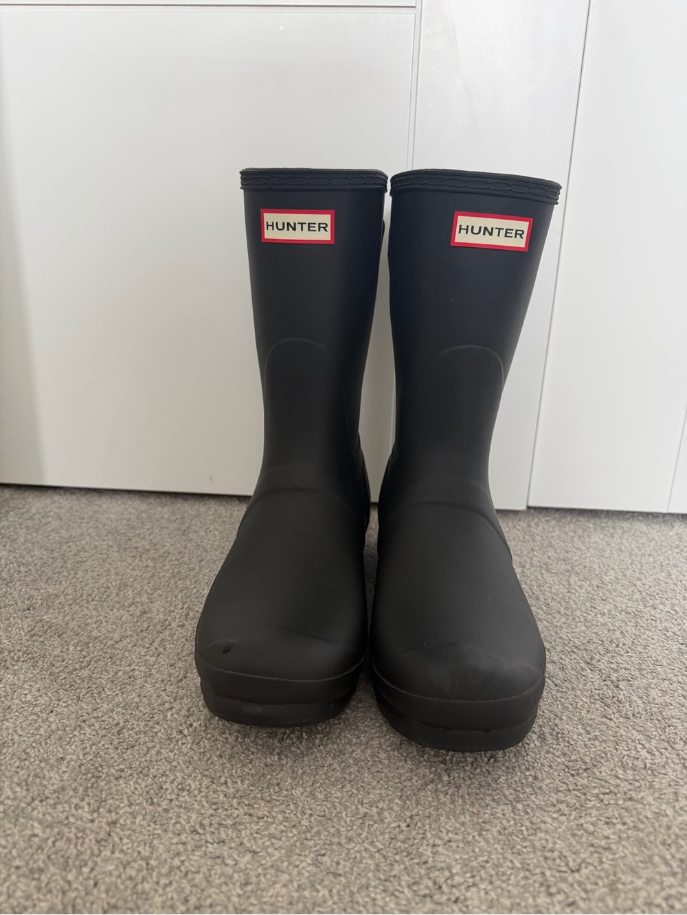 *new* Hunter Black Mid-Calf Rain Boots with Red Logo - Women's Winter/Rain